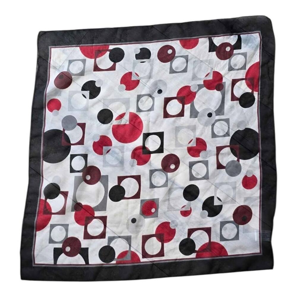 Stylish Geometric Scarf Made in Italy